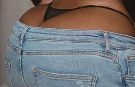 Big booty femme black coquine )