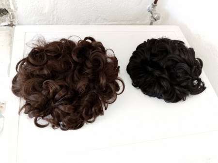 2 Perruques femme .